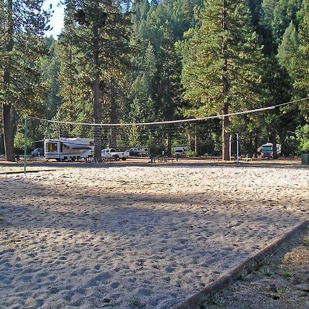 Yosemite Lakes Bunkhouse Cabin 27 Harden Flat Buitenkant foto